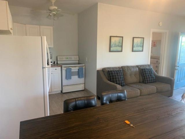 Отель Grace Bay Place Экстерьер фото