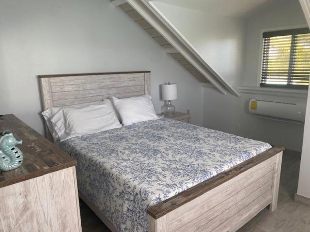 Отель Grace Bay Place Экстерьер фото