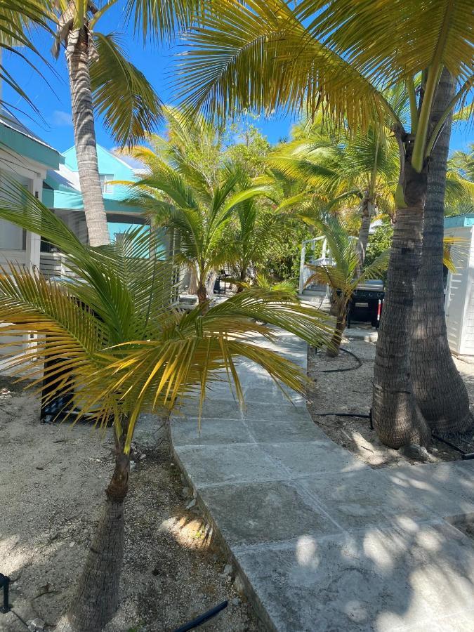 Отель Grace Bay Place Экстерьер фото